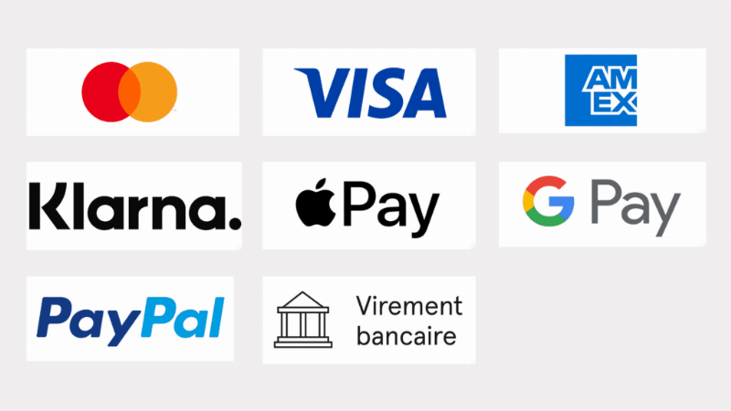 Chandeleur : Famille française préparant des crêpes ensemble pour la fête en février, dans une cuisine chaleureuse et lumineuse.